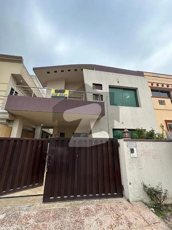 10 Marla House for Rent in Bahria Town