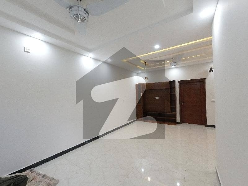 On Excellent Location 5 Marla House In G-11 Is Best Option
