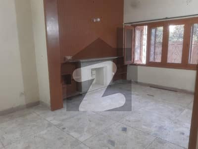 G9 Flat Available For Rent
