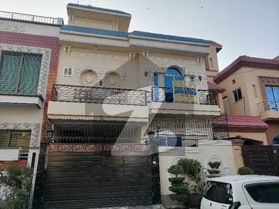 Spacious House Is Available For Sale In Ideal Location Of Lahore Medical Housing Society