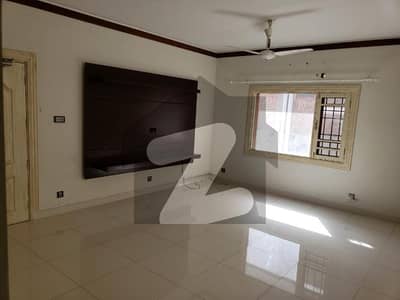 پی ای سی ایچ ایس جمشید ٹاؤن,کراچی میں 11 کمروں کا 2 کنال مکان 25.0 کروڑ میں برائے فروخت۔