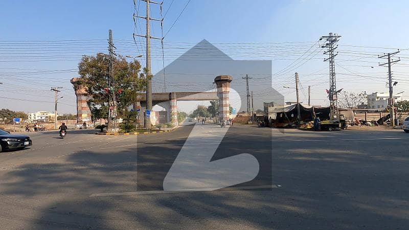 جوبلی ٹاؤن لاہور میں 1 کنال کمرشل پلاٹ 3.55 کروڑ میں برائے فروخت۔ جوبلی ٹاؤن لاہور میں 1 کنال کمرشل پلاٹ 3.55 کروڑ میں برائے فروخت۔