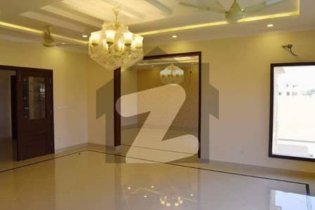 ڈی ایچ اے فیز 4 ڈی ایچ اے ڈیفینس,کراچی میں 4 کمروں کا 12 مرلہ مکان 7.0 کروڑ میں برائے فروخت۔