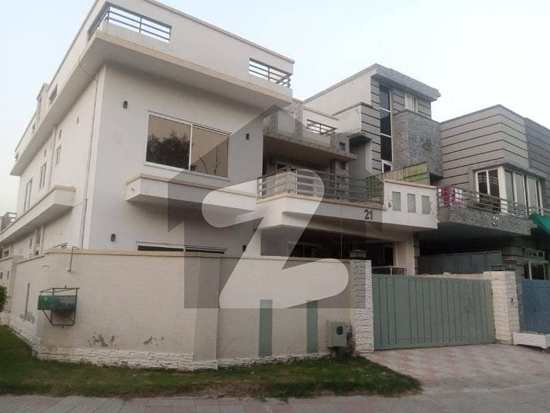 Corner Double Unit House Available For Sale Near To Gate 1 & Gt Road