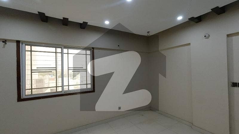 Flat In Gulshan-E-Iqbal Town For Sale At Good Location
