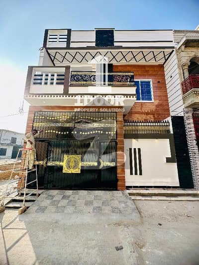 مسلم ٹاؤن بہاولپور میں 4 کمروں کا 5 مرلہ مکان 1.4 کروڑ میں برائے فروخت۔