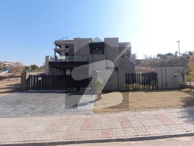 Kanal Modern House For Sale In DHA Phase 5