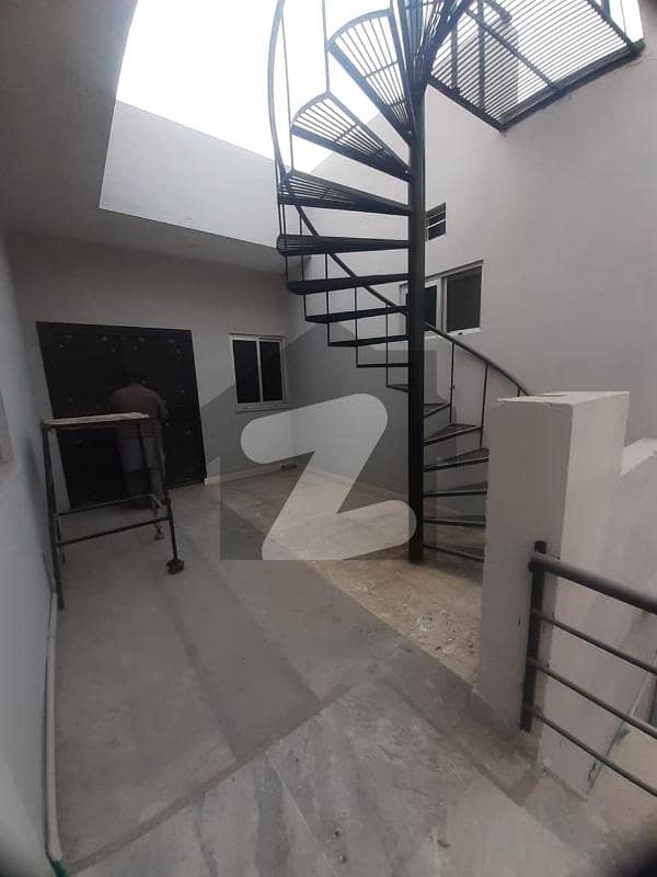 1 KANAL UPER PORTION FOR RENT IN NASHEMAN-E-IQBAL PHASE 2 GASS AVAILABLE