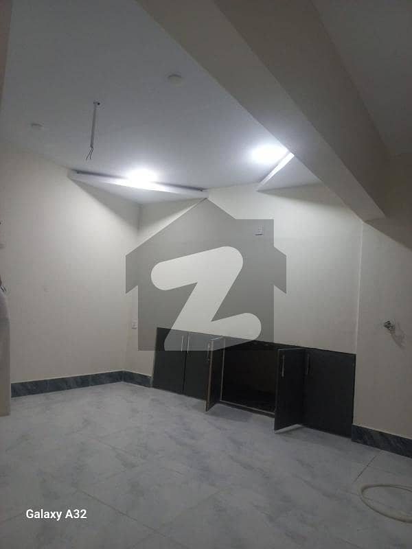 Prime Location 600 Square Yards Upper Portion Up For rent In Karachi Administration Employees - Block 2