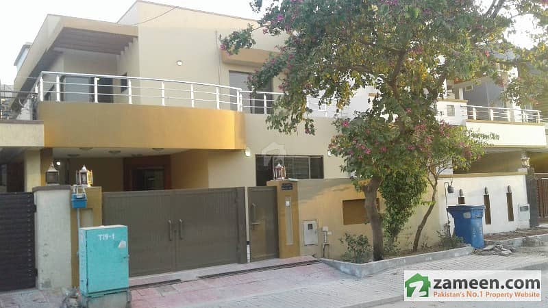 10 Marla Full House For Rent In Bahria Town Phase 4