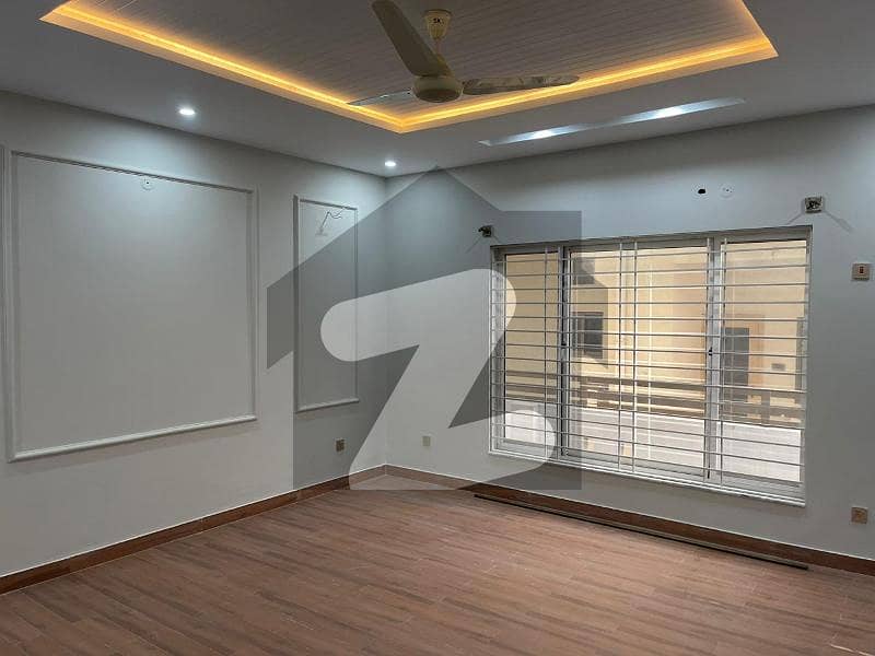 1Kanal Upper Portion Available For Rent