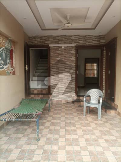 خیابانِ امین لاہور میں 3 کمروں کا 5 مرلہ مکان 1.64 کروڑ میں برائے فروخت۔