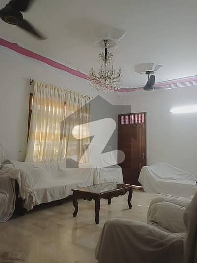 Bungalow 400 Yd Block 2 Gulistan E Jauhar Available Having 11 Bedroom