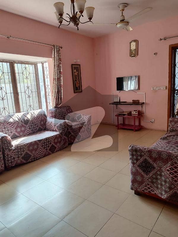 ڈی ایچ اے فیز 1 ڈیفنس (ڈی ایچ اے),لاہور میں 5 کمروں کا 10 مرلہ مکان 3.9 کروڑ میں برائے فروخت۔