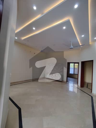 9 Marla Single Storey Brand New House At Ideal Location