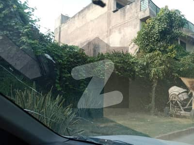 علامہ اقبال ٹاؤن ۔ کامران بلاک علامہ اقبال ٹاؤن,لاہور میں 10 مرلہ رہائشی پلاٹ 2.5 کروڑ میں برائے فروخت۔