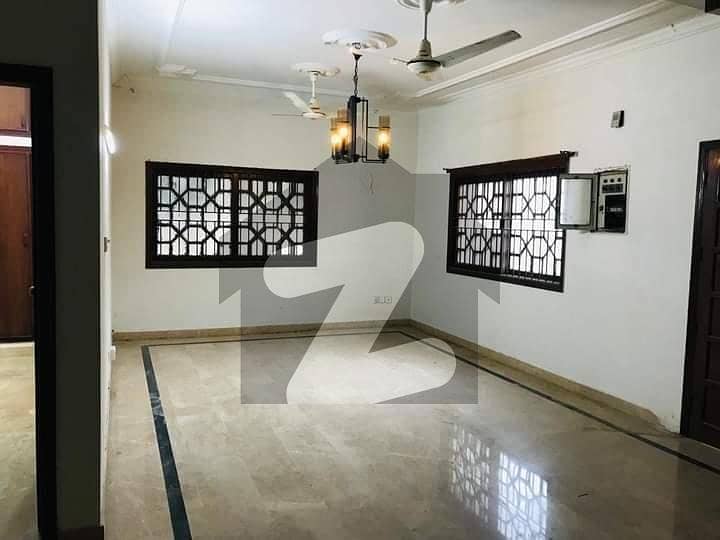 ڈی ایچ اے فیز 6 ڈی ایچ اے ڈیفینس,کراچی میں 4 کمروں کا 12 مرلہ مکان 2.0 لاکھ میں کرایہ پر دستیاب ہے۔