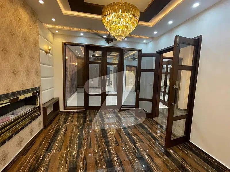 10 Marla House For Rent In Tauheed Block Bahria Town Lahore