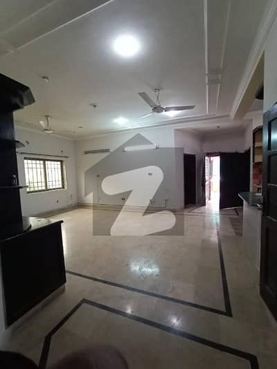 E-11/4 Mind Blowing Location What A Outstanding Upper Portion For Rent