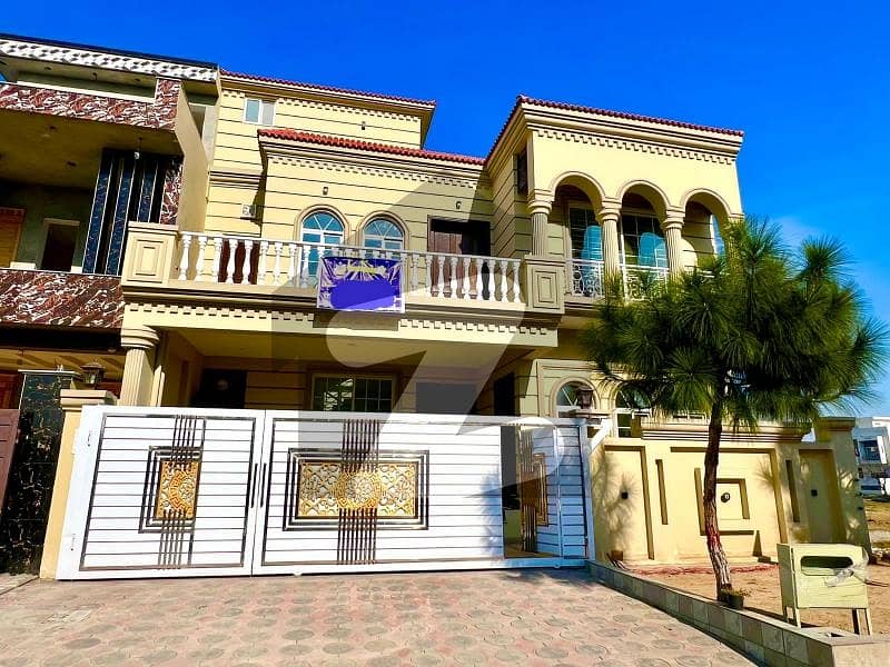 10 MARLA WITH BASEMENT BRAND NEW HOUSE FOR RENT F-17 ISLAMABAD ALL FACILITY AVAILABLE
