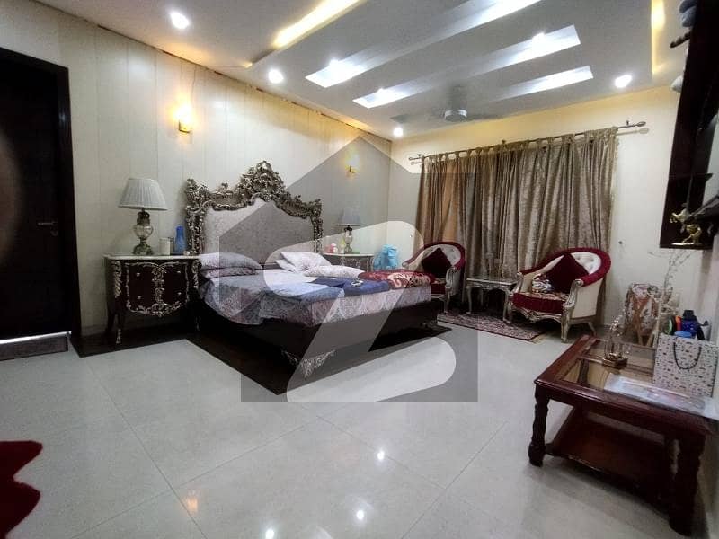 ڈی ایچ اے فیز 2 ڈیفنس (ڈی ایچ اے),لاہور میں 7 کمروں کا 2 کنال مکان 20.75 کروڑ میں برائے فروخت۔