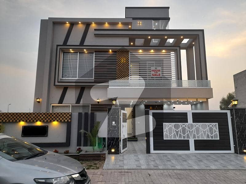 10 Marla Beautiful House For Sale In Janiper Block Bahria Town Lahore