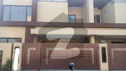 10 Marla Lavish House For Sale In Shaheen Block Block Bahria Town Lahore