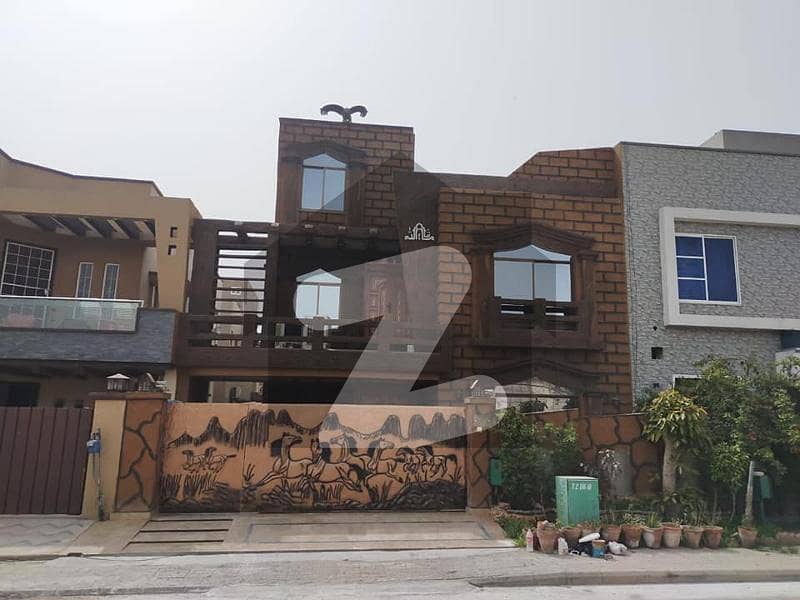 10 Marla Desinger Owner Built House For Sale in Shaheen Block Bahria Town Lahore