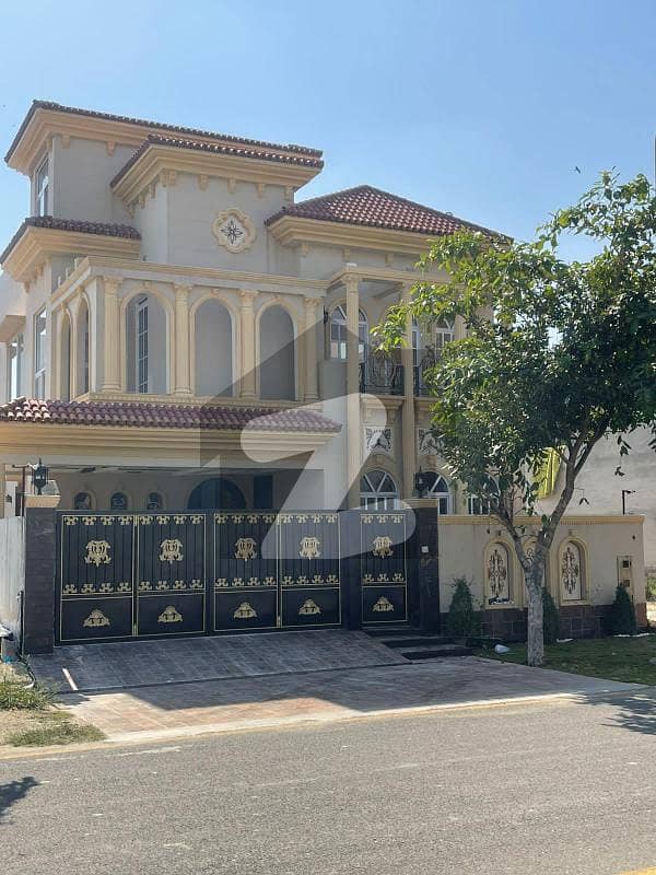 10 Marla House Available For In DHA Rahbar Sector 1