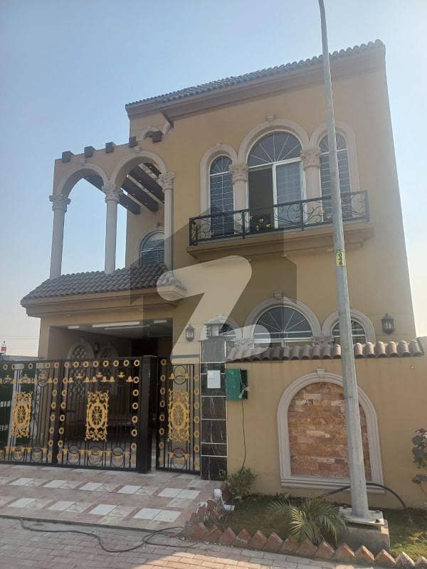 8 Marla Brand New House For Sale At The Ideal Location In D Block, Bahria Orchard
