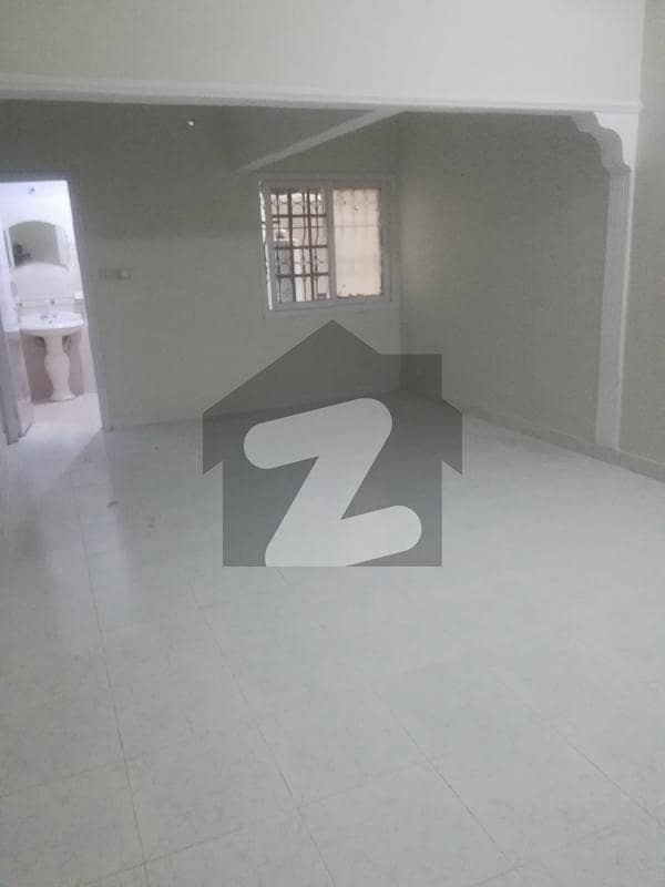 300 Square Yards House In Gulshan-e-Iqbal Best Option