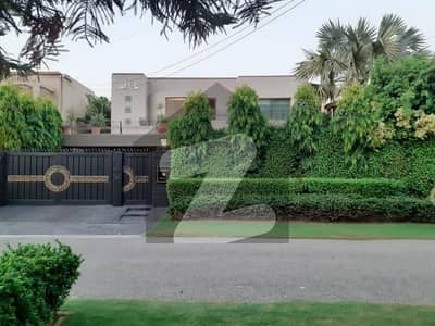 1 Kanal House Fully Furnished Available For Rent in DHA Phase 4 GG | Ideal Location | Reasonable Price