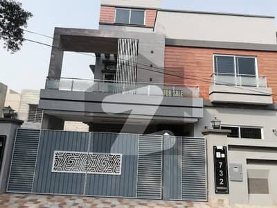 10 Marla House For Sale In Overseas A Block Hot Location Bahria Town Lahore