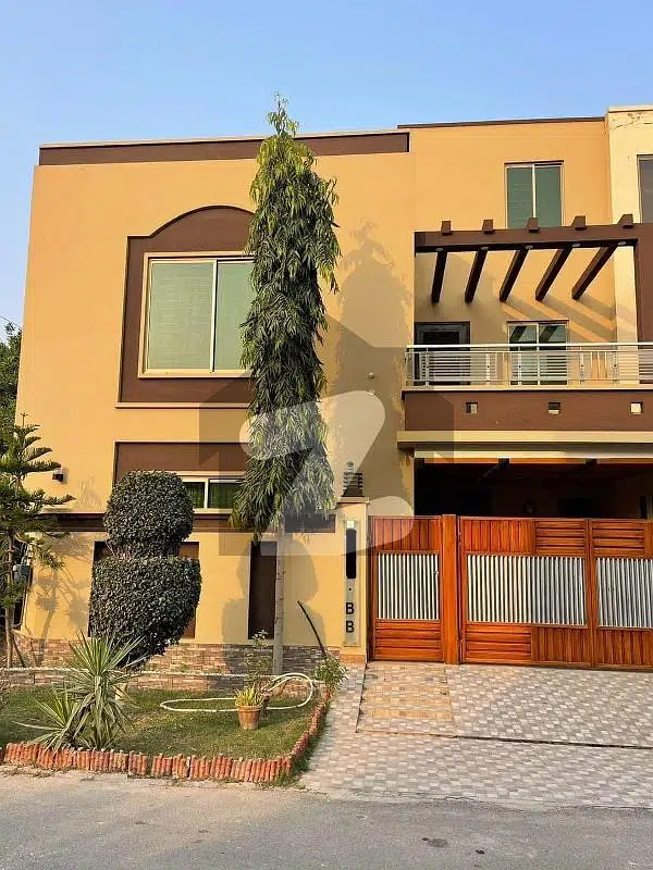 6.6 Marla Double Storey House In Bahria Town Lahore