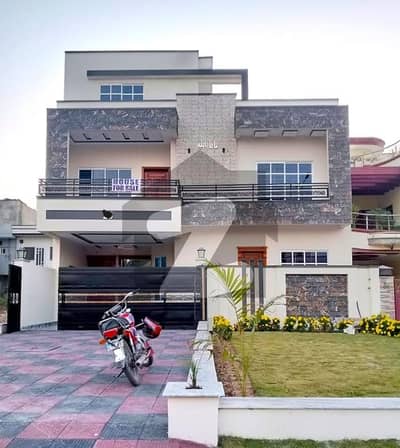 35*70 Brand New Luxury House With Extra Land For Sale