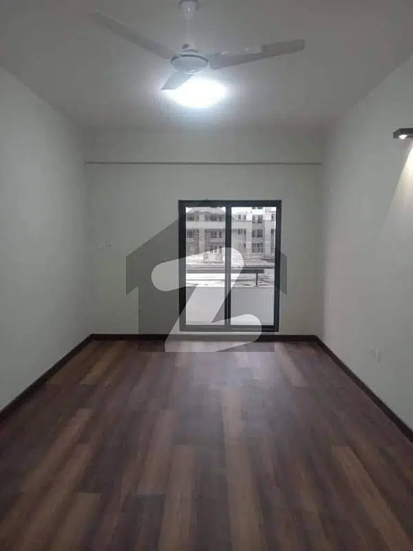 Spacious 2050 Square Feet Flat Available For Sale In Lifestyle Residency