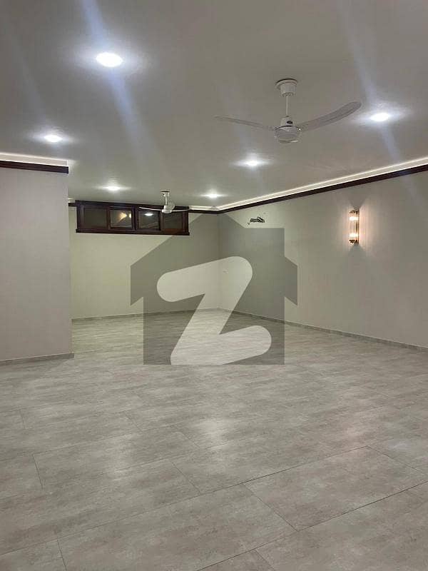 ڈی ایچ اے فیز 5 ڈی ایچ اے ڈیفینس,کراچی میں 6 کمروں کا 2 کنال مکان 40.0 کروڑ میں برائے فروخت۔