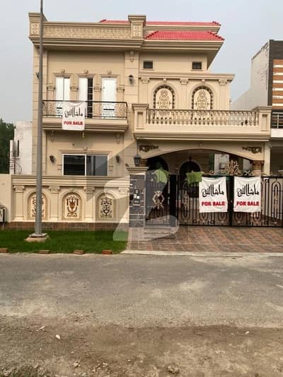 Brand New Beautiful Spanish House , Near To Commercial Market , Near To Masjid ,Near To Main Boulevard , All Facilities Like Bank , Carrefour , Ptcl , False Fiber , Golden Opportunity Top Location