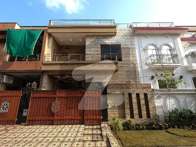 5 Marla House For Rent in Park view city Lahore