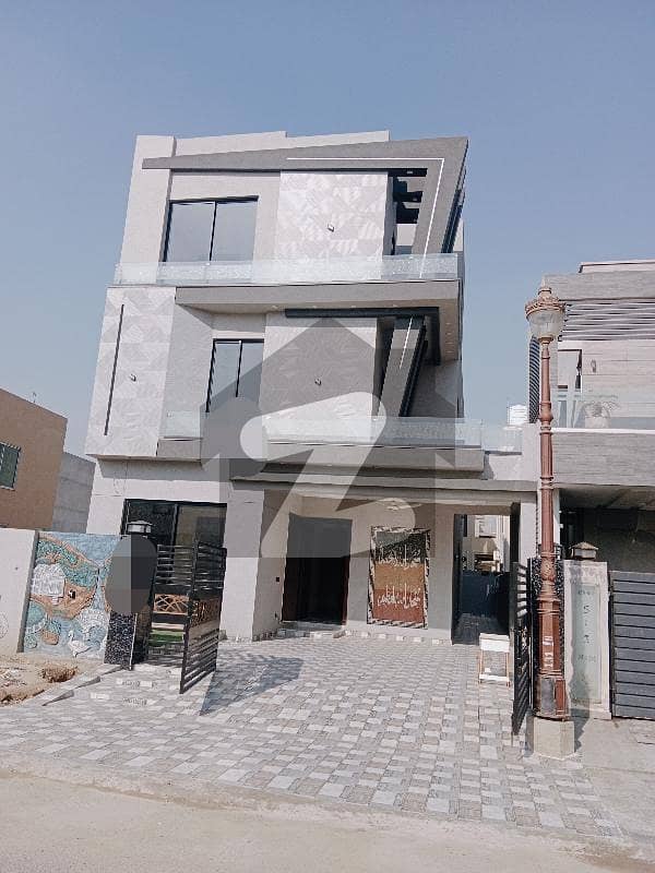 10 Marla House Available For Sale Near To Main Road And Ring Road