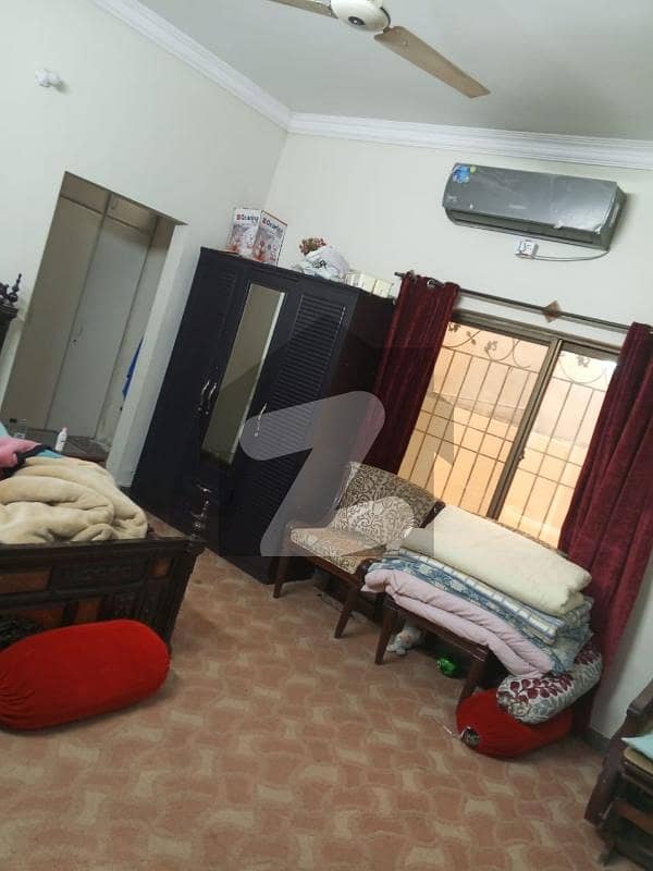 جگیوٹ روڈ اسلام آباد میں 3 کمروں کا 10 مرلہ مکان 1.4 کروڑ میں برائے فروخت۔