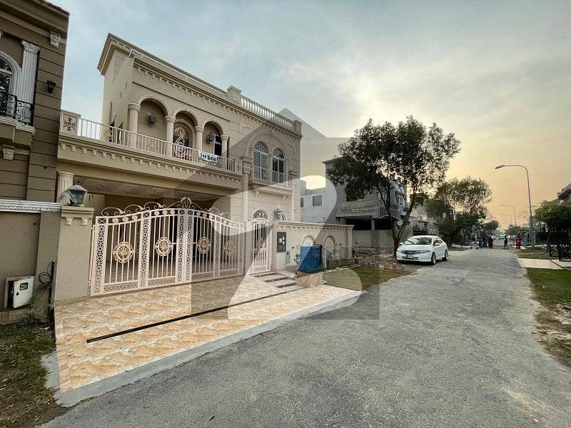 10 MARLA SUPER HOT LOCATION BRAND NEW HOUSE FOR SALE IN DHA RAHBAR BLOCK D