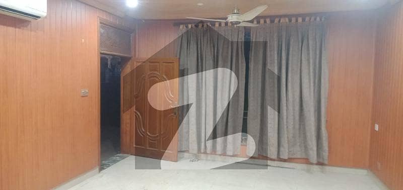 SEPARATE GATE BEAUTIFUL LOWER PORTION FOR RENT IN JOHAR TOWN