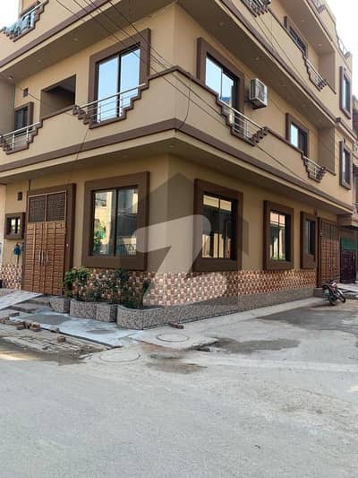 5 MARLA CORNER TRIPLE STORY HOUSE FOR SALE IN PCSIR STAFF COLONY COLLEGE ROAD LAHORE