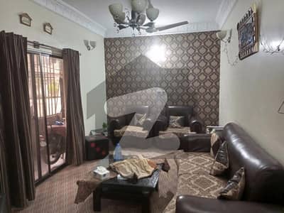 گلستانِِ جوہر ۔ بلاک 15 گلستانِ جوہر,کراچی میں 5 کمروں کا 3 مرلہ مکان 2.8 کروڑ میں برائے فروخت۔
