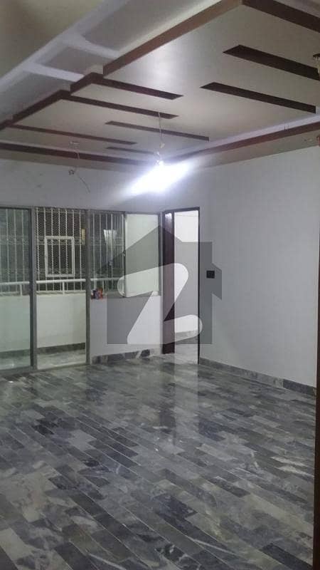 4 BEDS DRAWING DINING FLAT IN BOUNDARY WALL