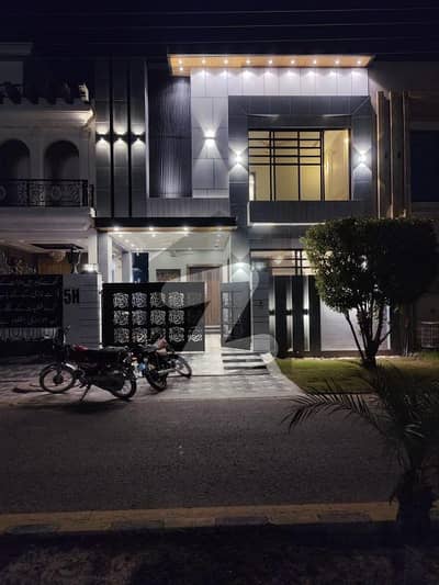 5 MARLA SUPER HOT LOCATION 100 FT WIDE BRAND NEW HOUSE FOR SALE IN DHA 11 RAHBAR BLOCK H