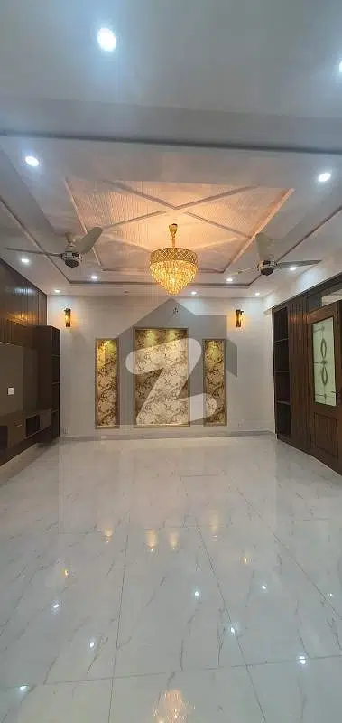 Best Options For Prime Location House Is Available For Rent In Central Park - Block A