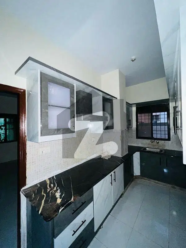 Well-Maintained Apartment For Sale In Johar Block 14