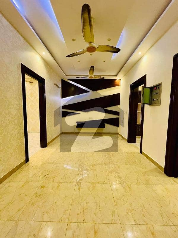 سینٹرل پارک ہاؤسنگ سکیم لاہور میں 3 کمروں کا 5 مرلہ مکان 48.0 ہزار میں کرایہ پر دستیاب ہے۔